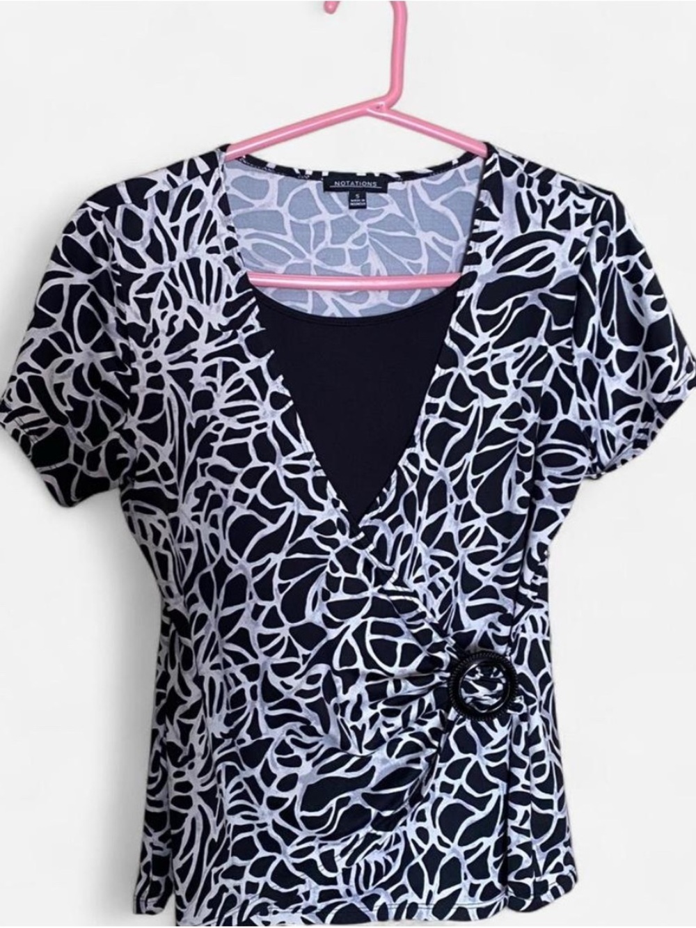 Notations Black & White Abstract Print V-Neck Wrap Top with Buckle